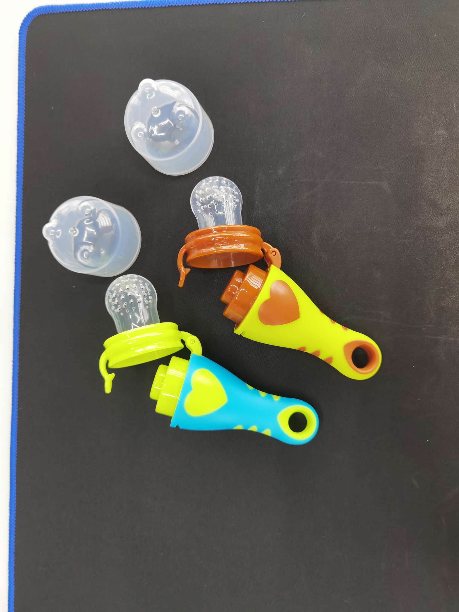 Baby set tableware baby pacifier silicone pacifier Application Scenario
