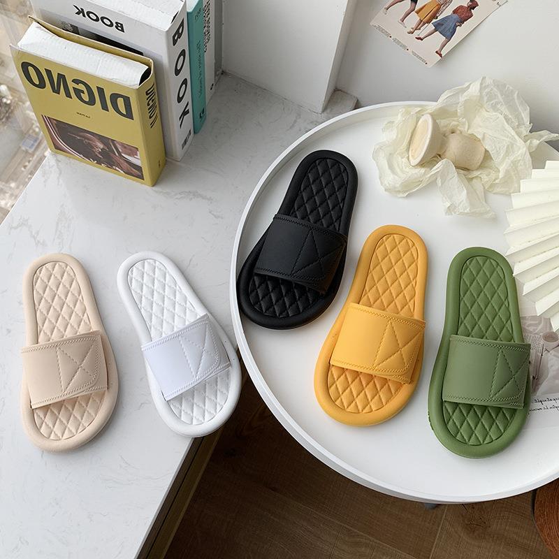 New summer girl heart school style female slippers Female indoor home outside the bathroom to wear thick soled couple slippers female slippers