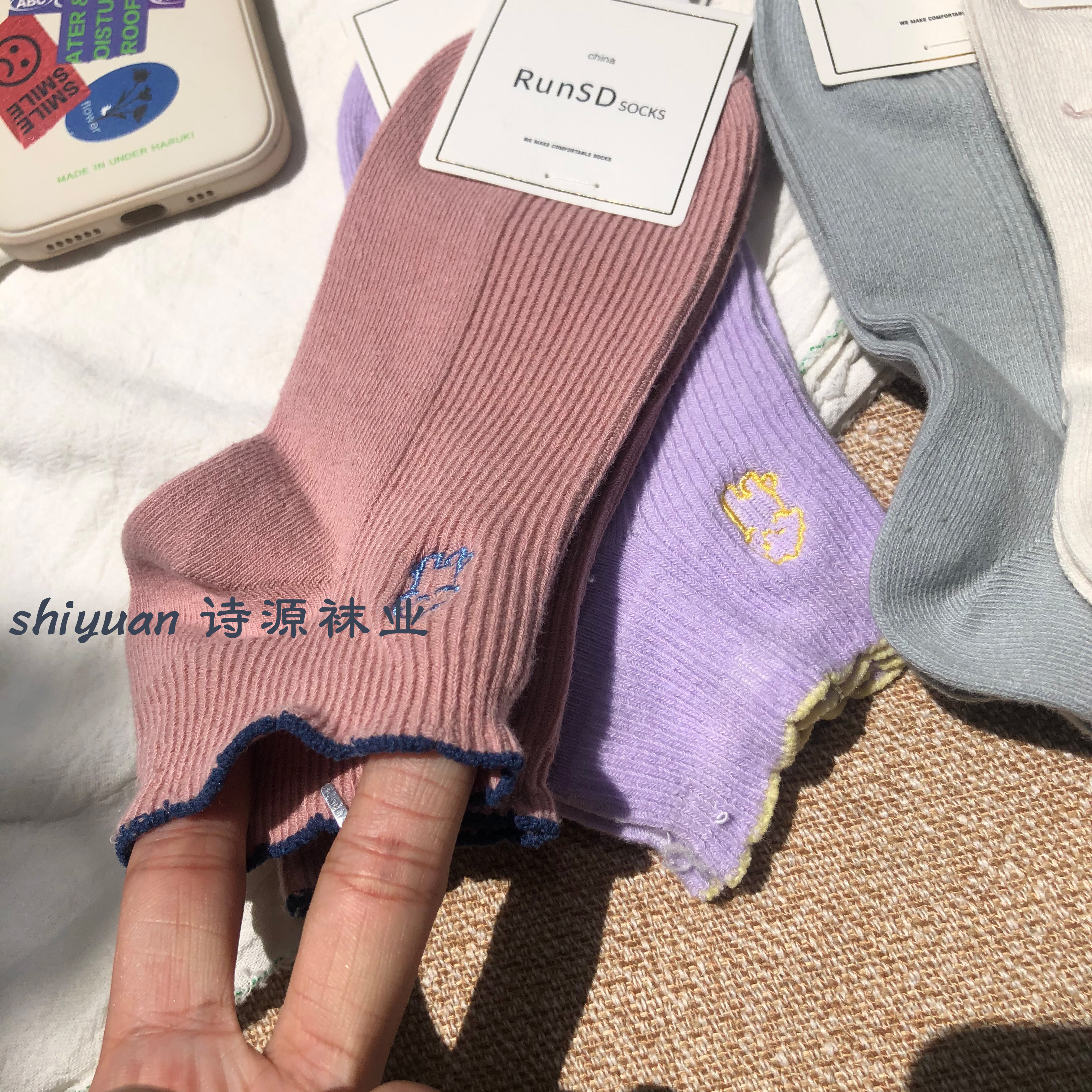 The 2021 season Korean-style lace, simple and versatile campus new double-needle boat socks with embroidery Specification image