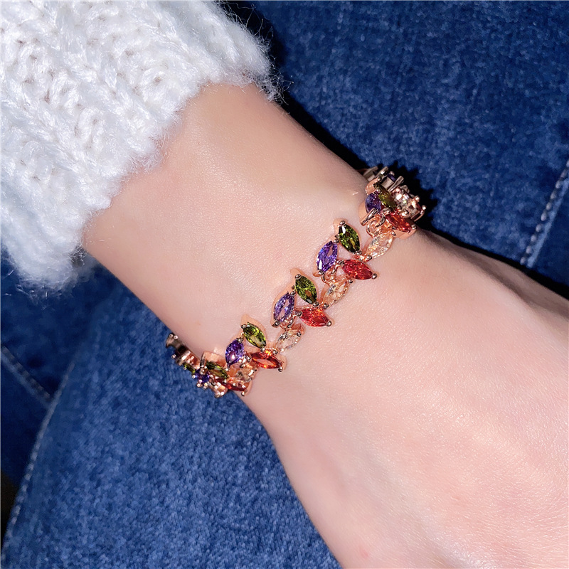 The Leaf Copper Zircon bracelet is a creative women's wristband with a new European and American style, a fashionable cross-border accessory for trendsetters detail image 2