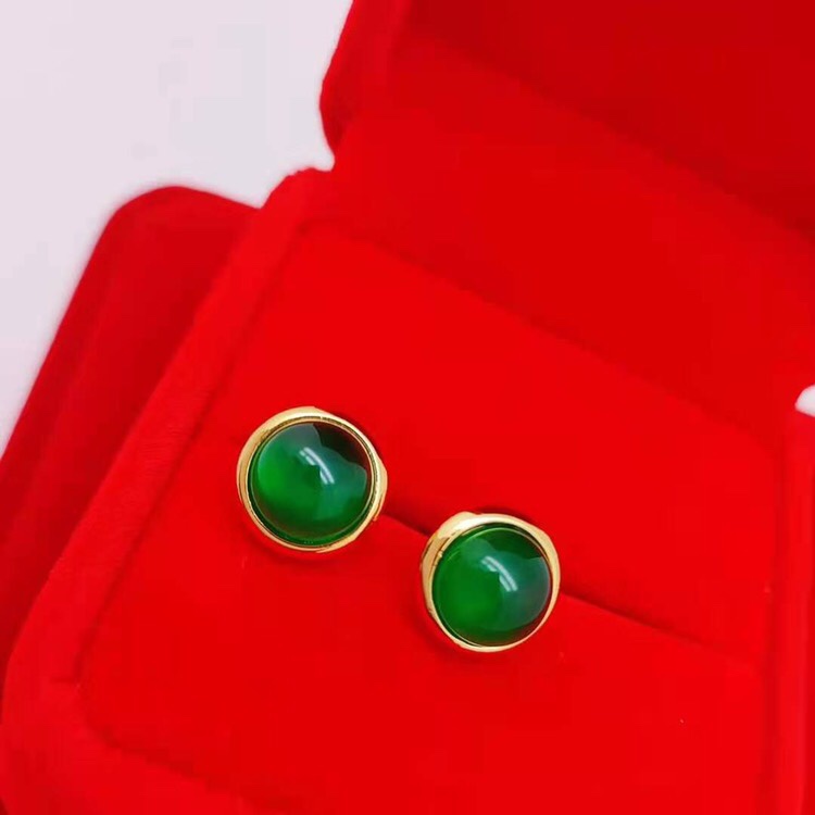 Round chalcedony stud earrings, brass
