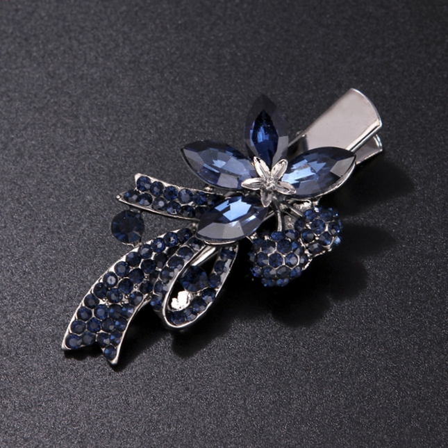 Dark blue duck clip
