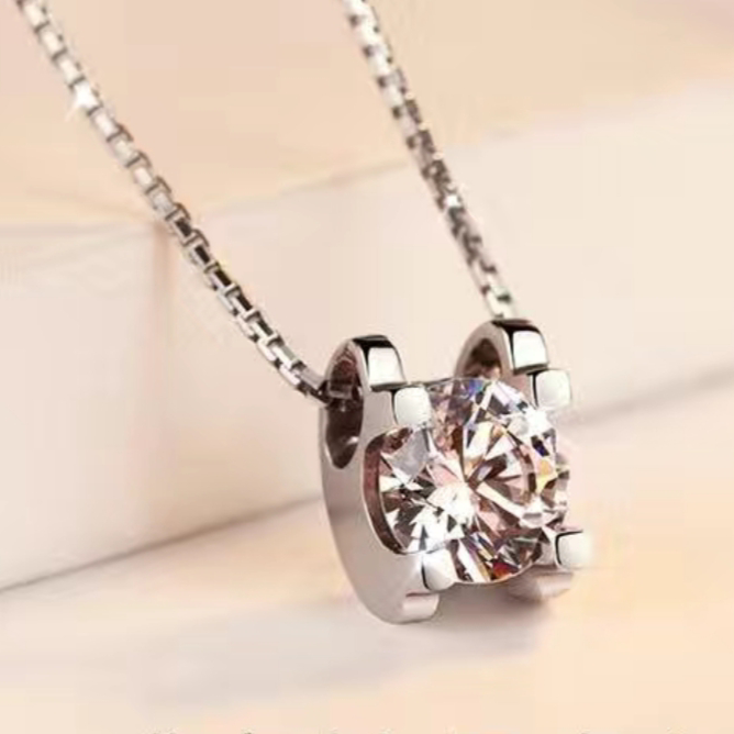 003 Women's necklace: Simple style collarbone necklace, French light luxury niche new product, exquisite pendant