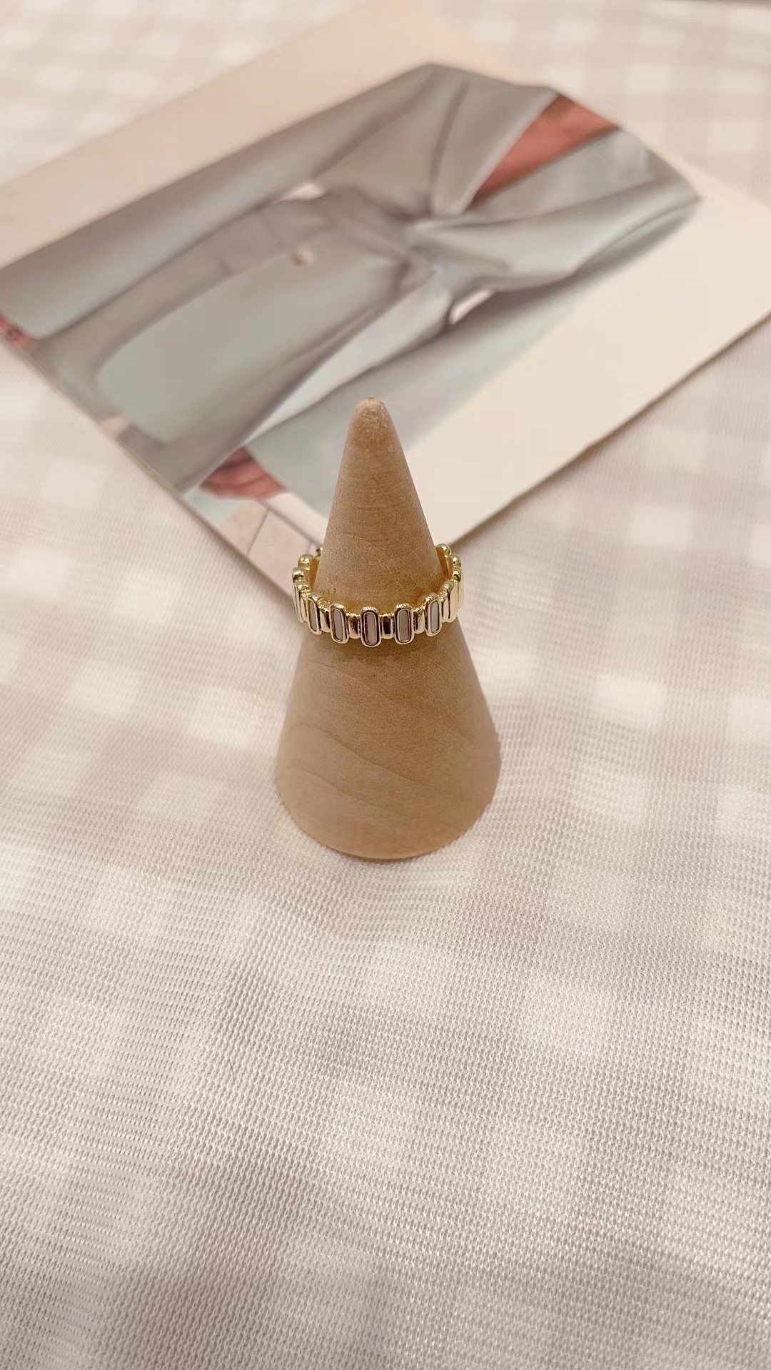 قطرات الزيت الخاتم الذهبي 💍 details Picture