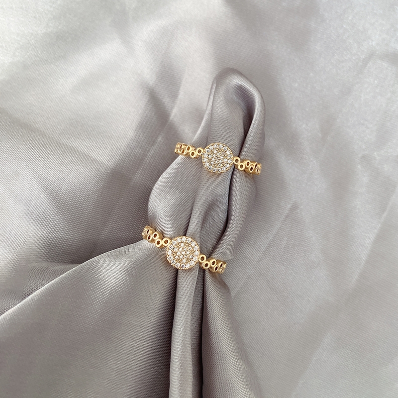 Japanese-style light luxury ring, trendy and niche design for women on Instagram, fashionable and individual. Korean-style internet-famous high-end index finger accessory
