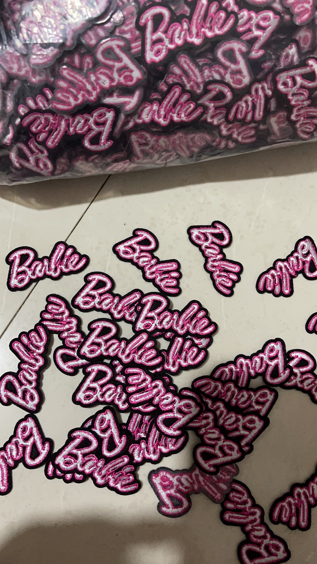 Manufacturers Direct Sales Diy Embroidery Badge Cartoon Cloth Patch Down Jacket Clothing Patch Denim Trousers English Letter Cloth Patch Item Picture