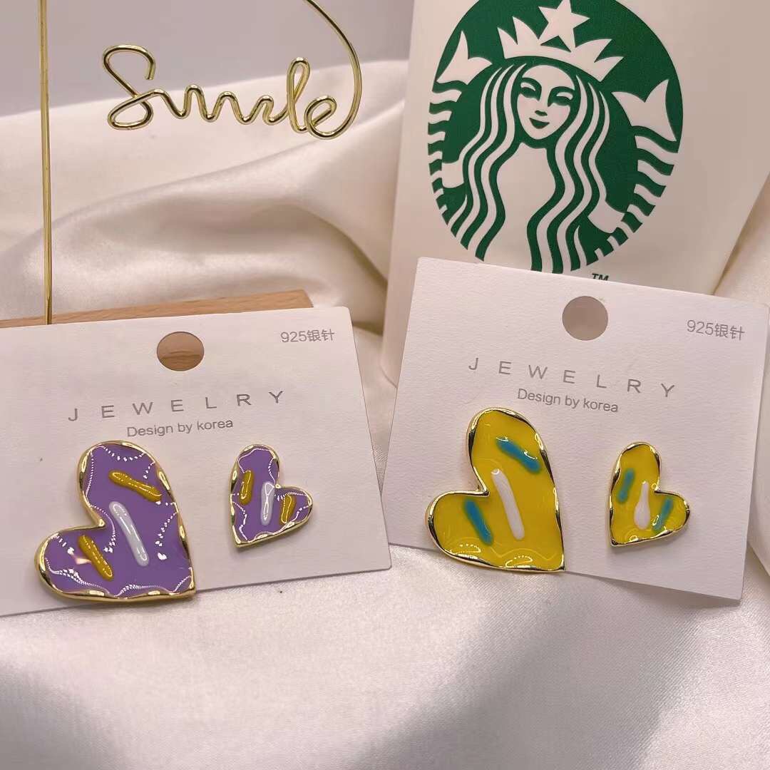 Stud earrings D23
