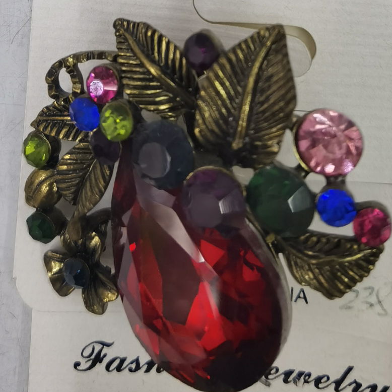 Big red glass big diamond brooch