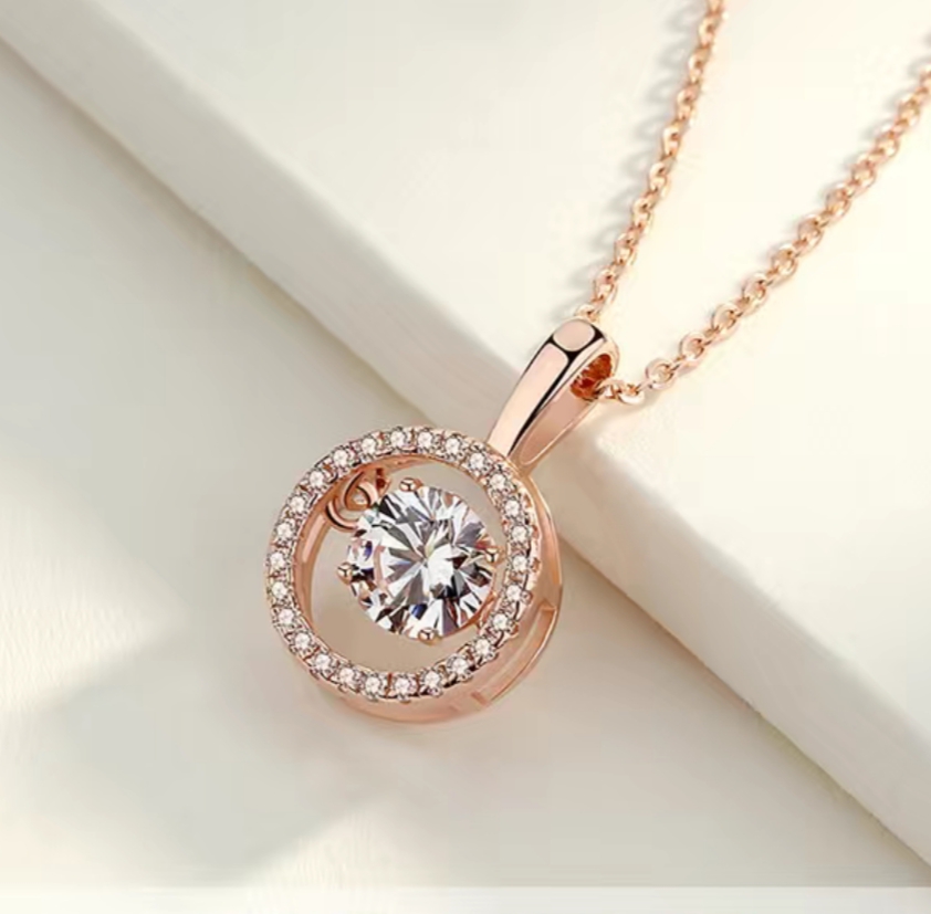 011 Women's necklace: Simple style collarbone necklace, French light luxury niche new product, exquisite pendant Specification image