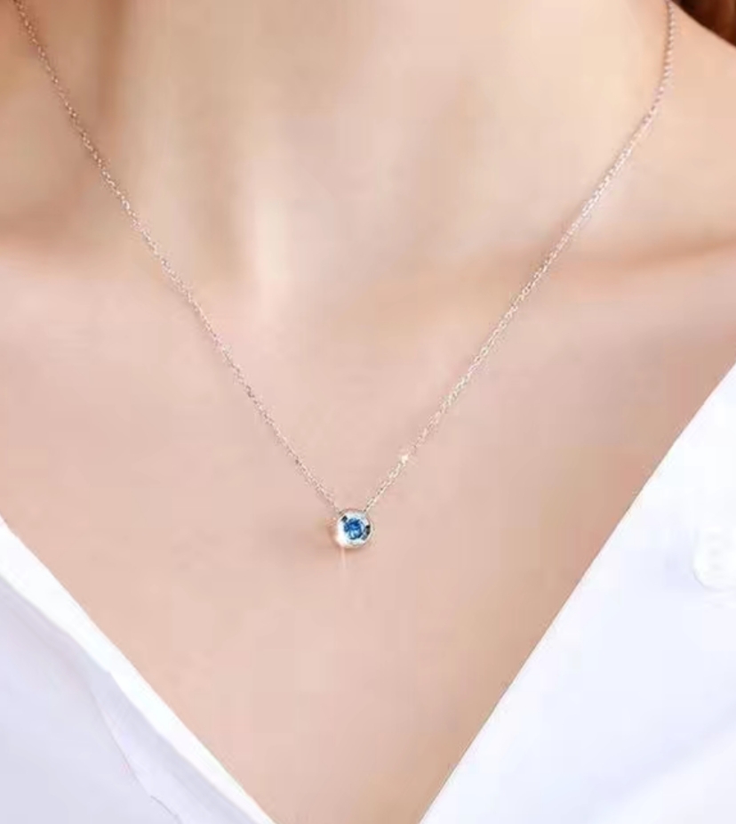 005 Women's necklace, simple style collarbone neck chain, French light luxury niche new product, exquisite pendant detail image 3