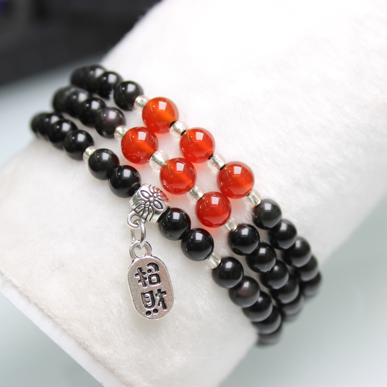 White jade crystal Pearl necklace for ladies, Obsidian three-ring bracelet, multi-functional red cat's eye gold cat's eye red agate details Picture