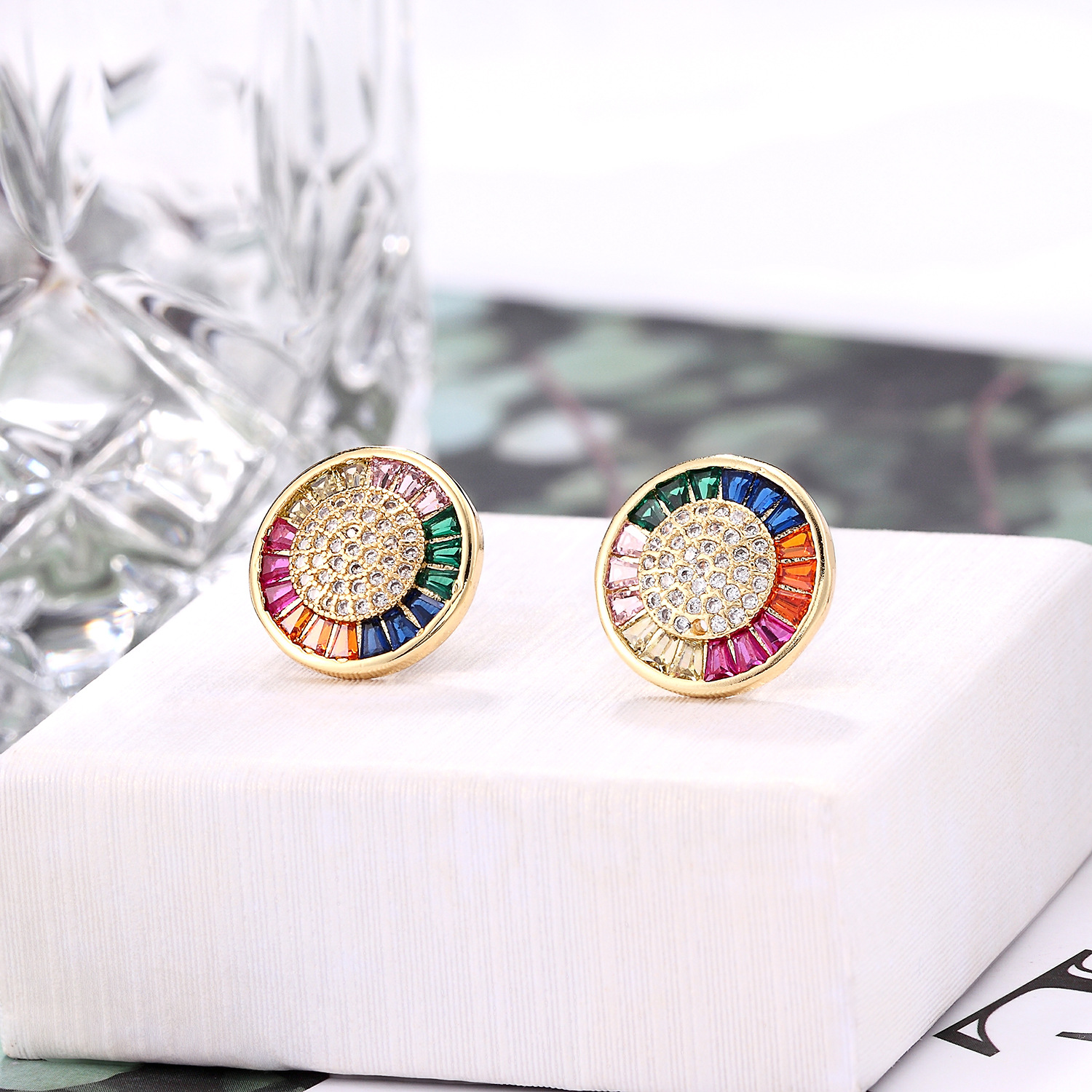 Europe and the United States high-end simple gold micro-inset CZ zircon full diamond jewelry circle colorful ladies popular aesthetic earrings
