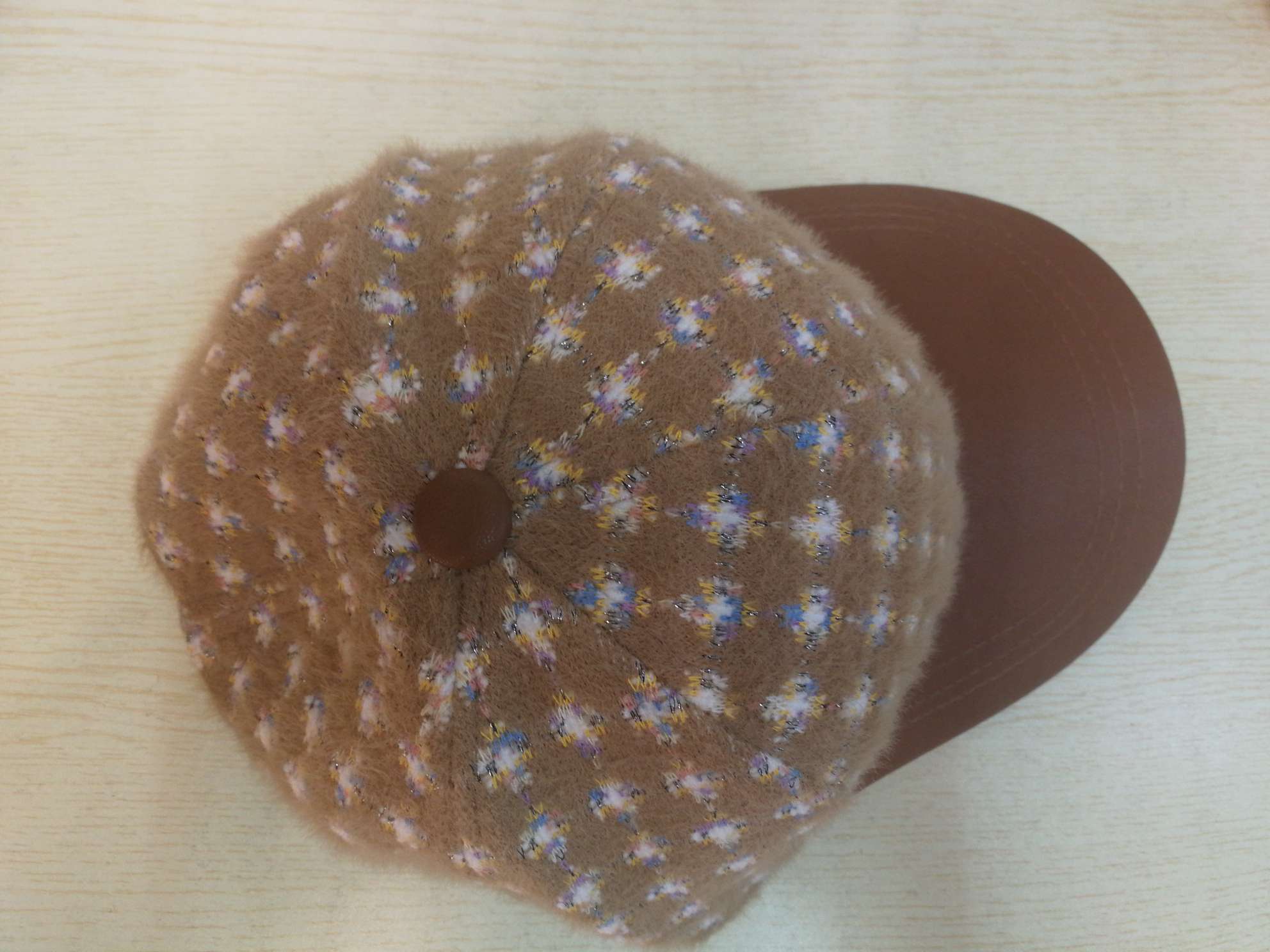 Xinxin Hat Industry's women's hats have been transformed into fashionable adult caps and baseball caps for autumn and winter Application Scenario