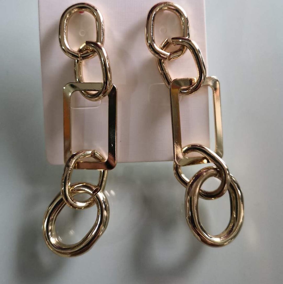 Stud earrings D31