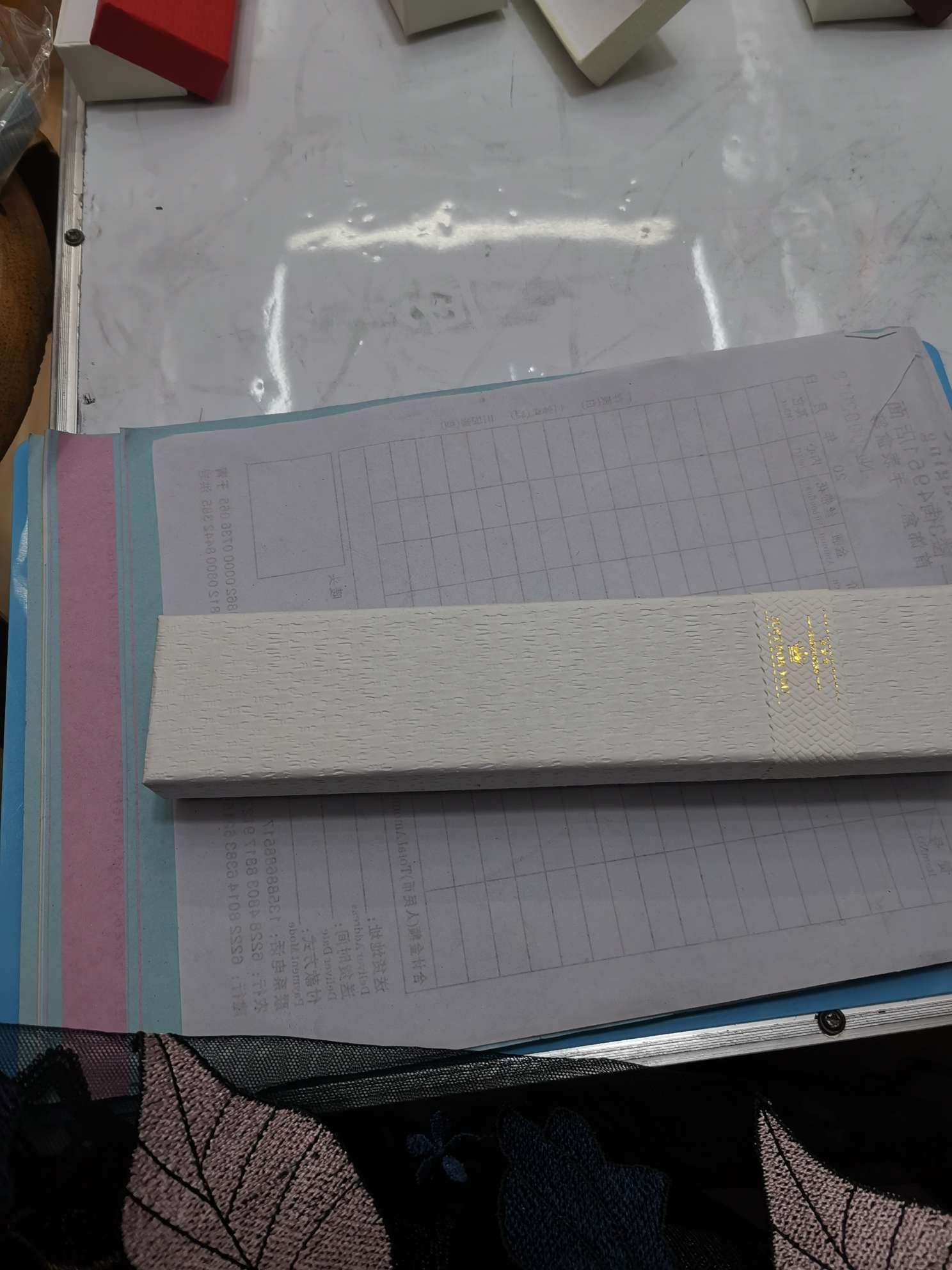 蝴蝶结盒子178白底实物图