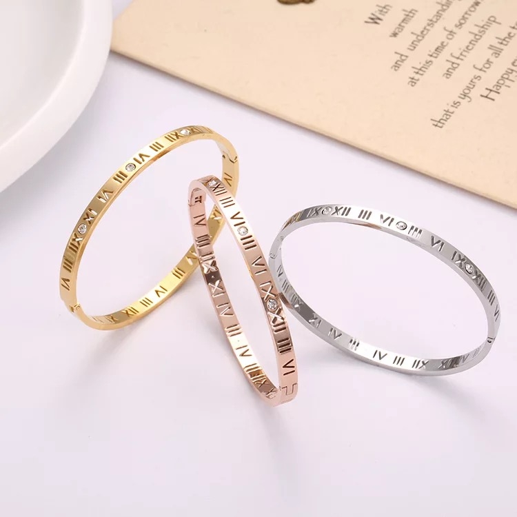 Japanese and Korean version of Europe and the United States fashion rose gold plated Roman digital bracelet female couple simple bracelet jewelry