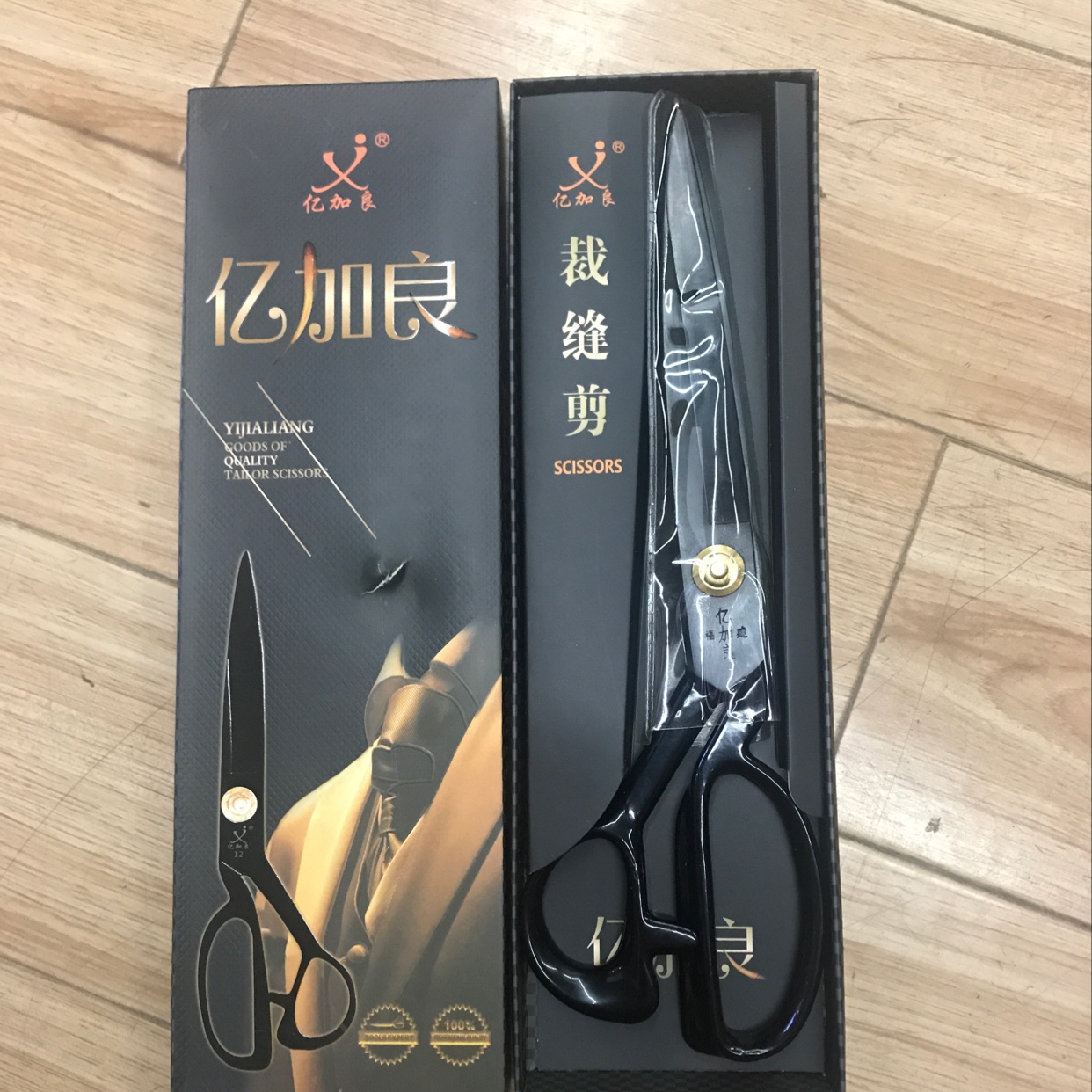 12-inch black Gara scissors Specification image