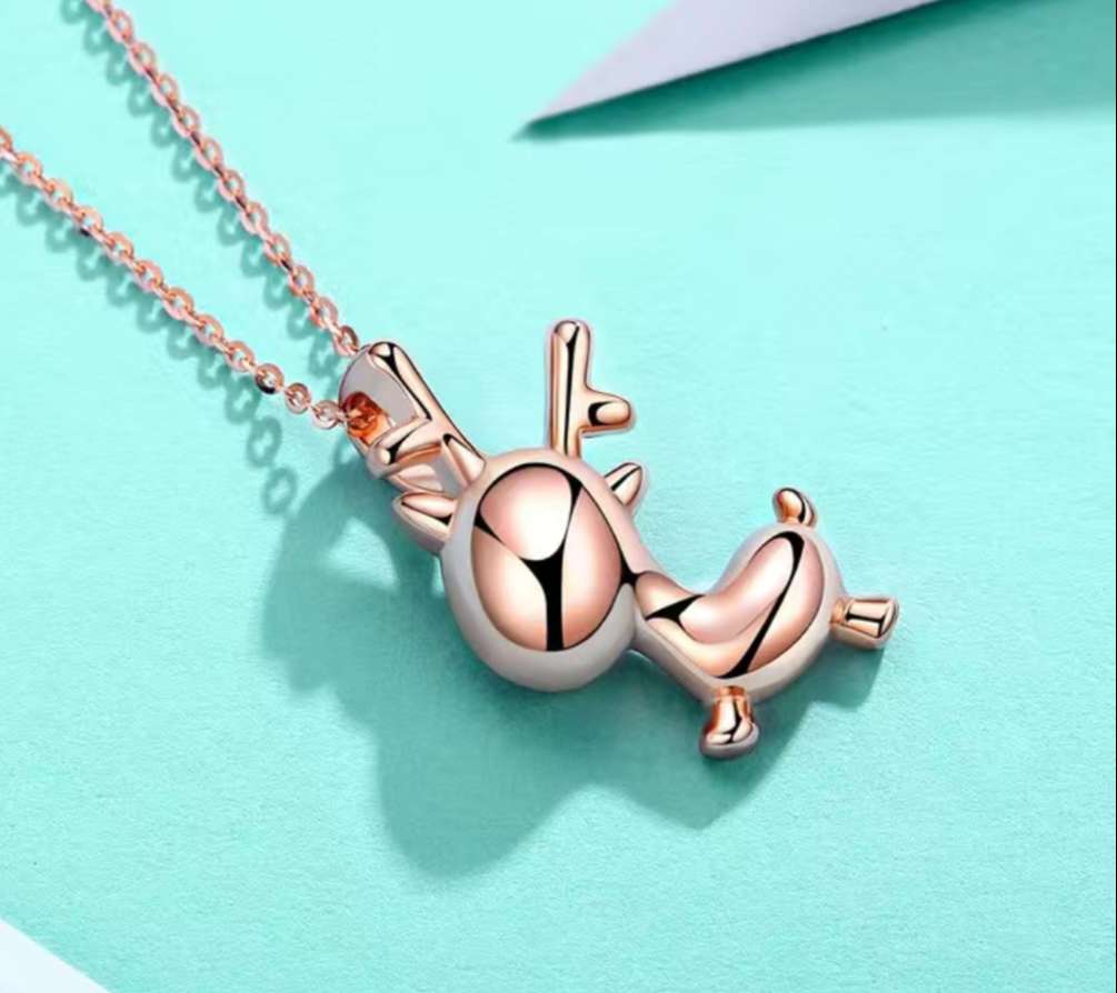 018 Women's necklace: Simple style collarbone neck chain, French light luxury, niche new product, exquisite pendant details Picture