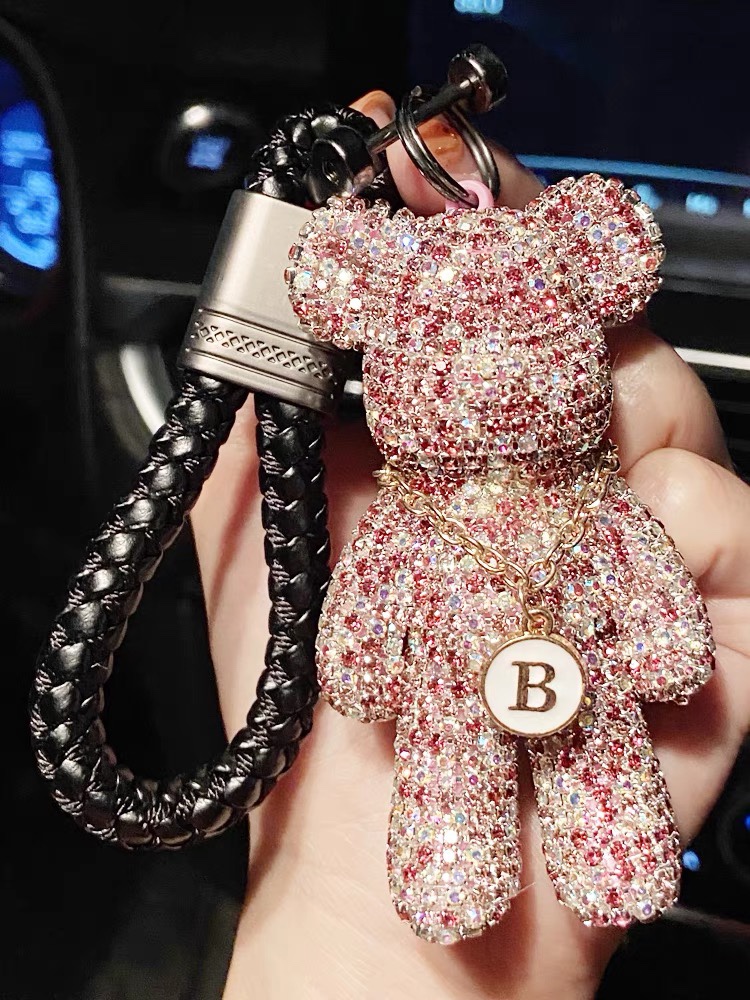 Cross-border best-selling animal keychains, car bags, pendants, metal handicrafts and gifts Application Scenario