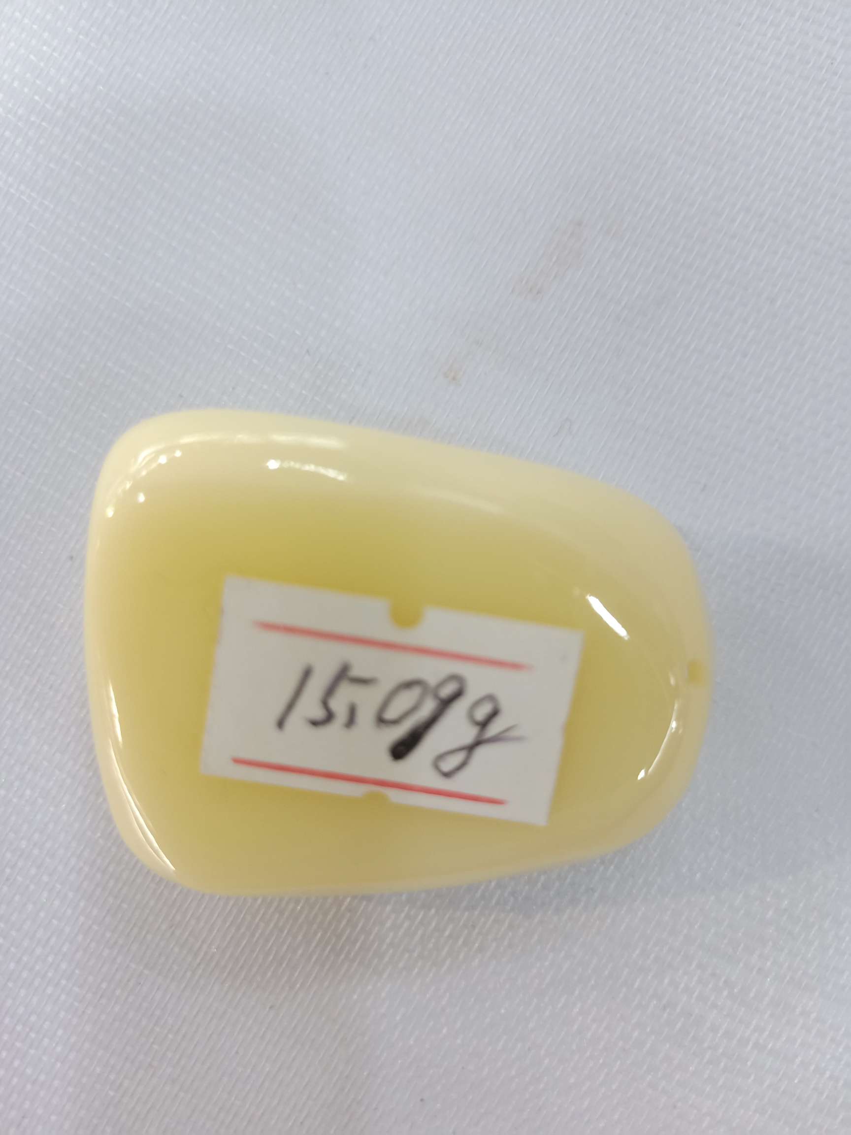 天然鸡油黄蜜蜡吊坠细节图