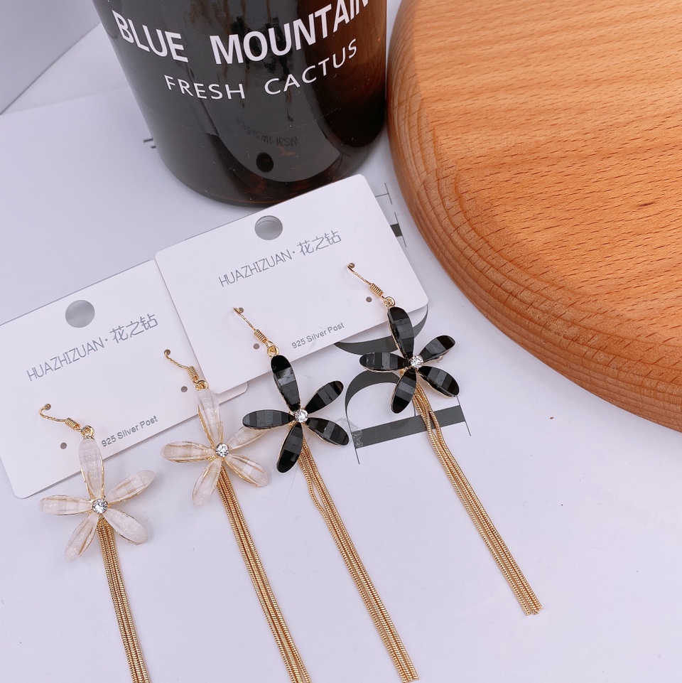 Earring one 12
