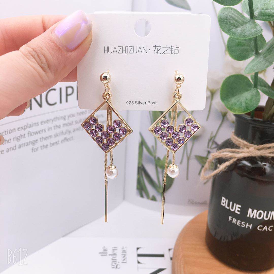 Earring one 4