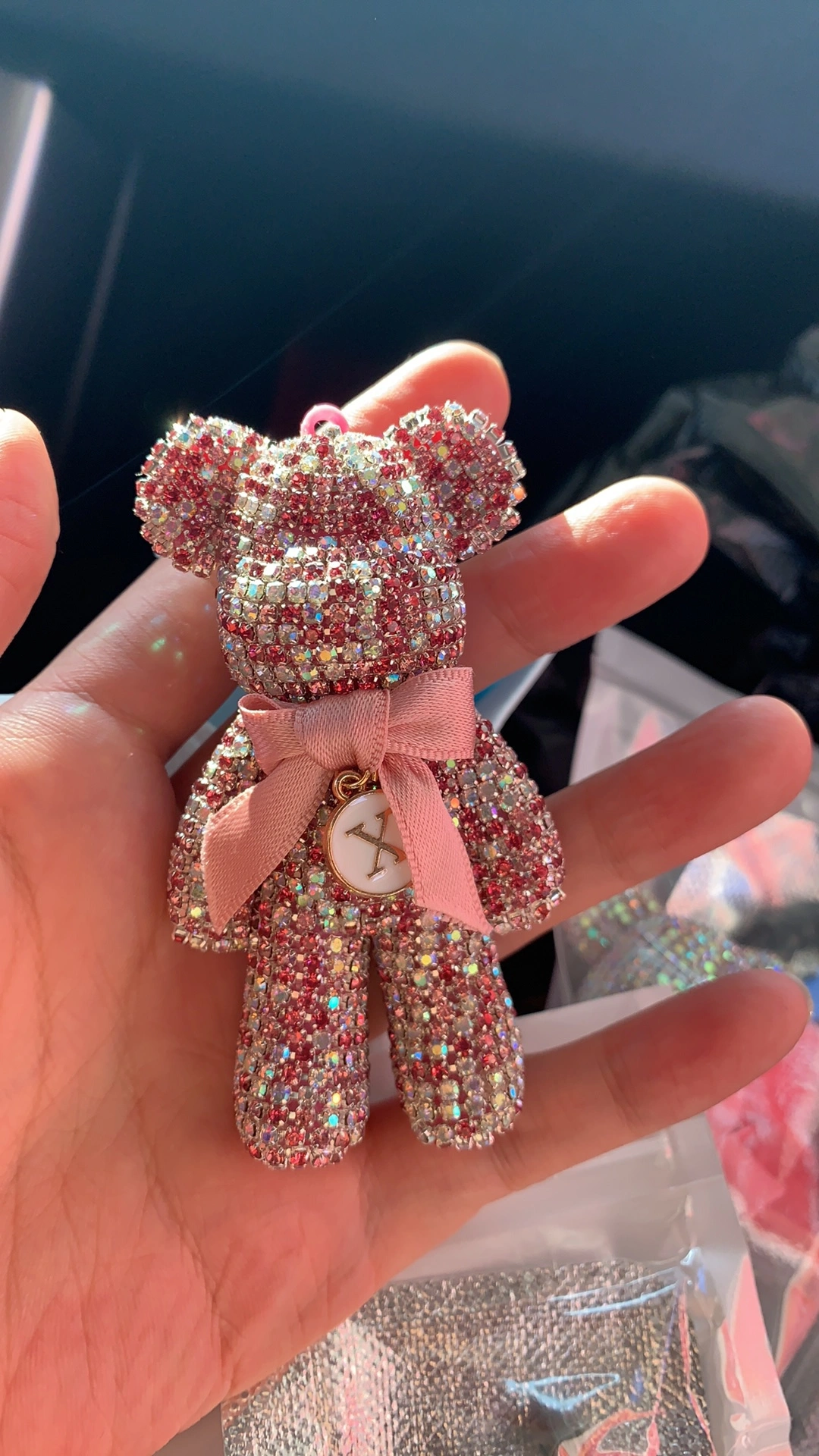 Cross-border best-selling animal keychains, car bags, pendants, metal handicrafts and gifts detail image 9