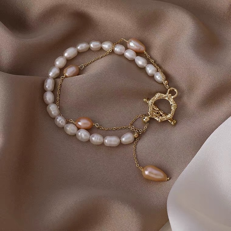 This spring and summer collection of double-layer natural freshwater pearl OT buckle bracelet is a beautiful and feminine wristband jewelry gift for best friends details Picture