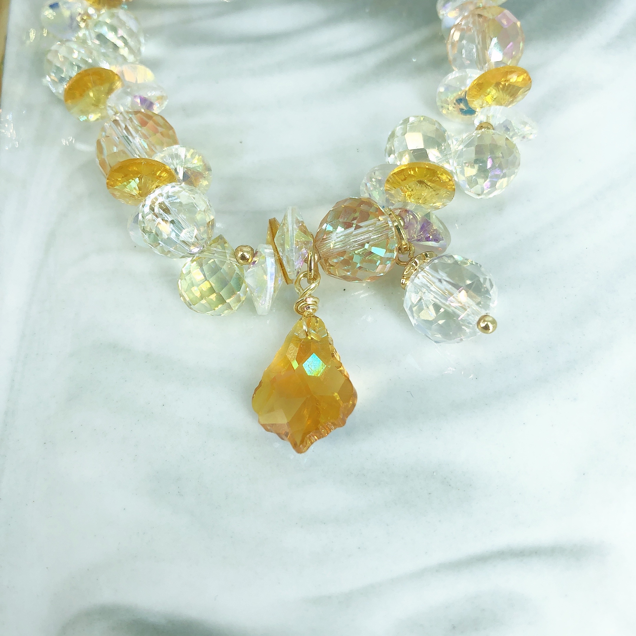 Super shiny and bright yellow ins bracelet for girls to give as a gift to their best friend detail image 4