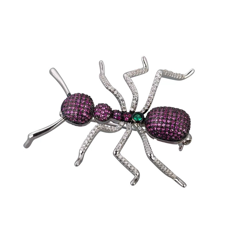 Ant brooch