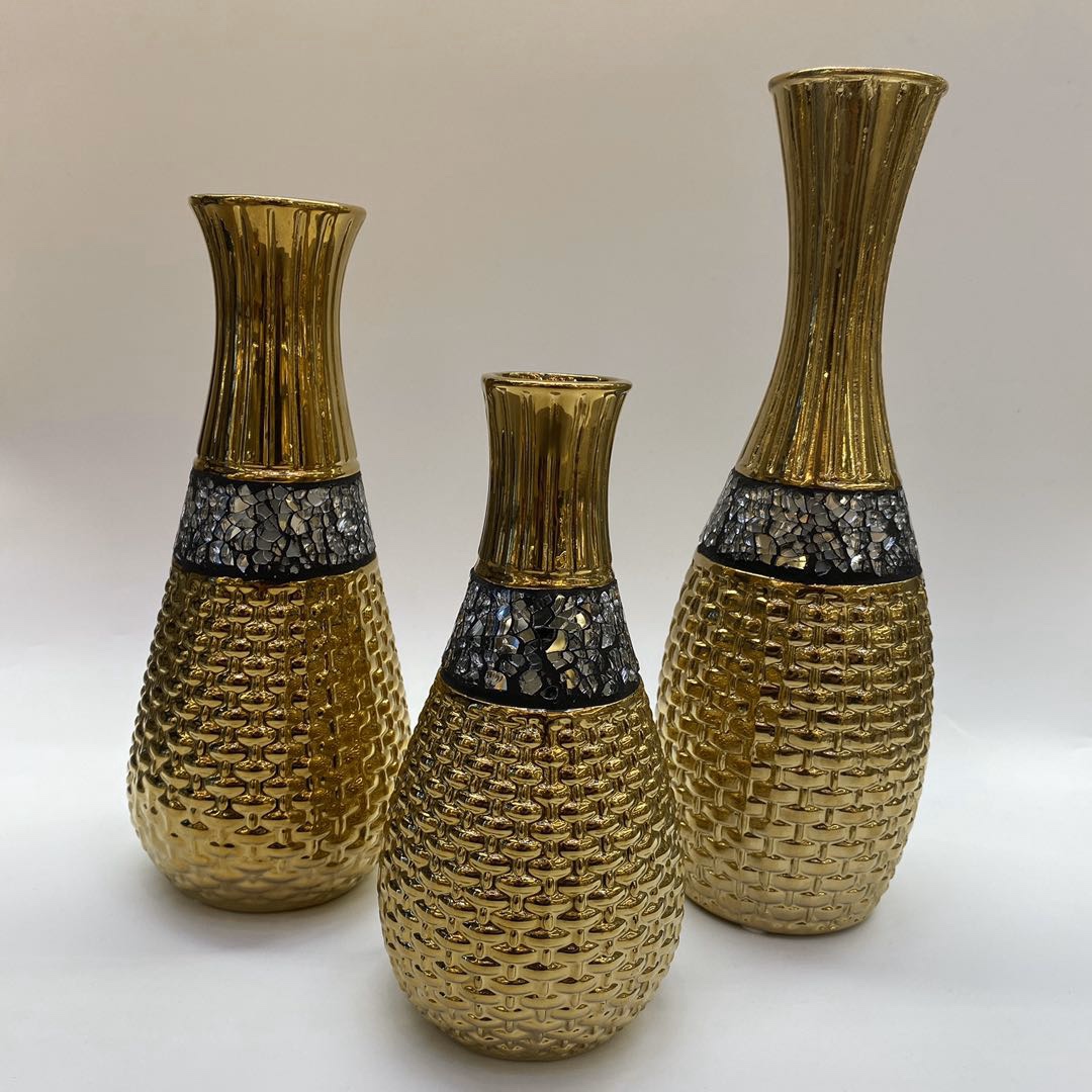 Vase Ceramic flowerpot Electroplating Gold flowerpot Wedding gift Ceramic crafts Golden Castle vase European luxury fashion Creative flower dryers Simulation flower home decoration Christmas 2