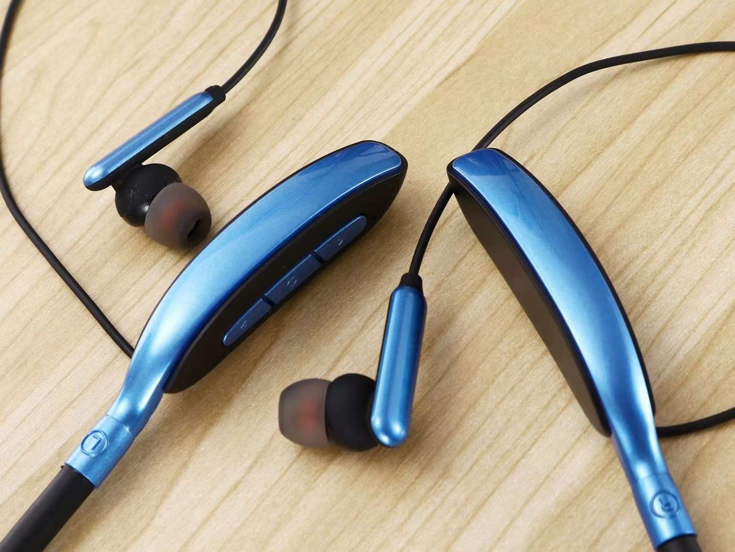 Guangdong Sogo Sports Bluetooth Over-neck Headphones Item Picture