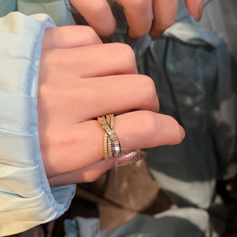 Xin 'ai Lian -134 White Stone Cross Opening Ring, feminine elegance, high-end feel, light luxury, niche design, fashionable and individual, adjustable ring Item Picture