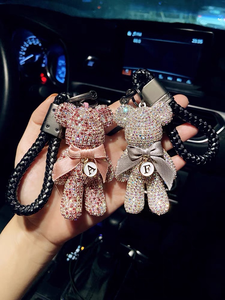 Cross-border best-selling animal keychains, car bags, pendants, metal handicrafts and gifts detail image 4