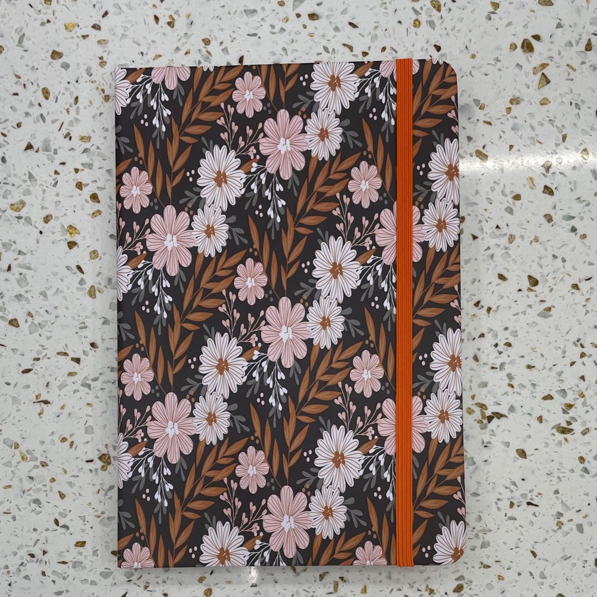 碎花 松紧本  （主营：皮本 硬抄本 便签本 线圈本 毛绒本 松紧本 磁扣本）  