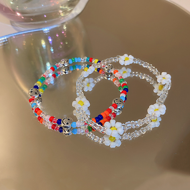 The smiling face flower bracelet in stock can be customized details Picture