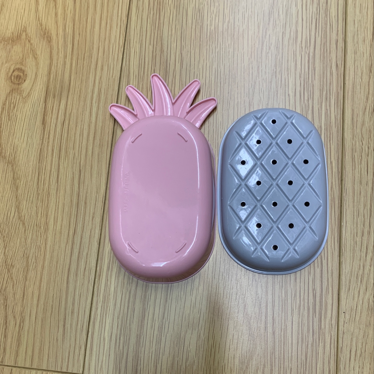 Pineapple Soap Box Soap Box With Cover Travel Portable Waterproof Household Toilet Bathroom Drain Creative Design Cartoon Fragrance Specification drawing