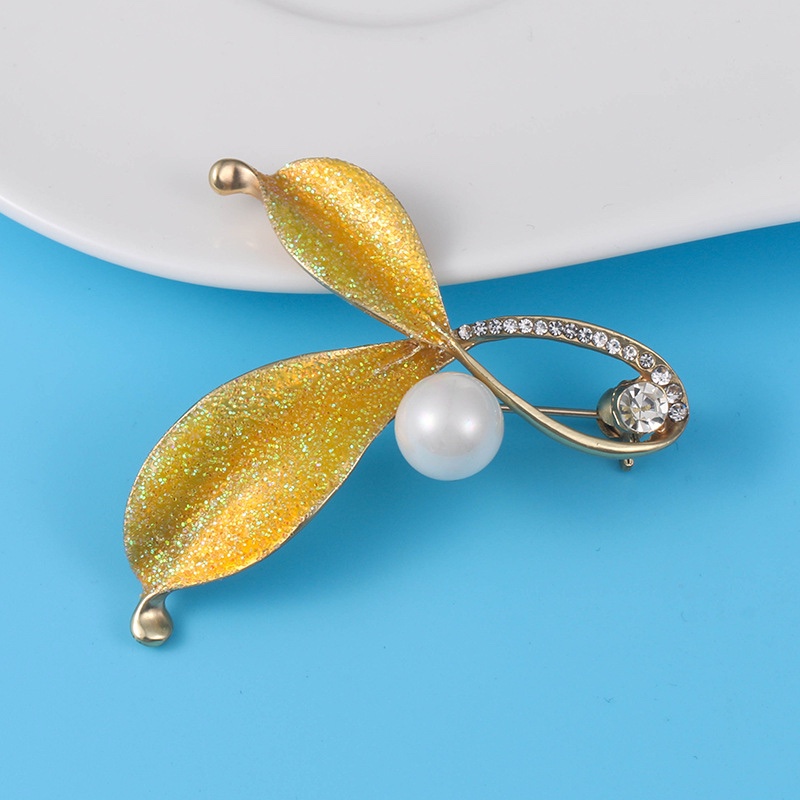 Brooch Custom Korean pearl leaf brooch Drop oil fashion corsage women's clothing accessories pin a hair replacement
