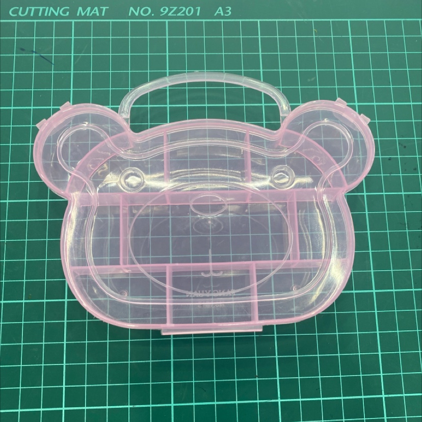 Square box pink bear 🐻❄️