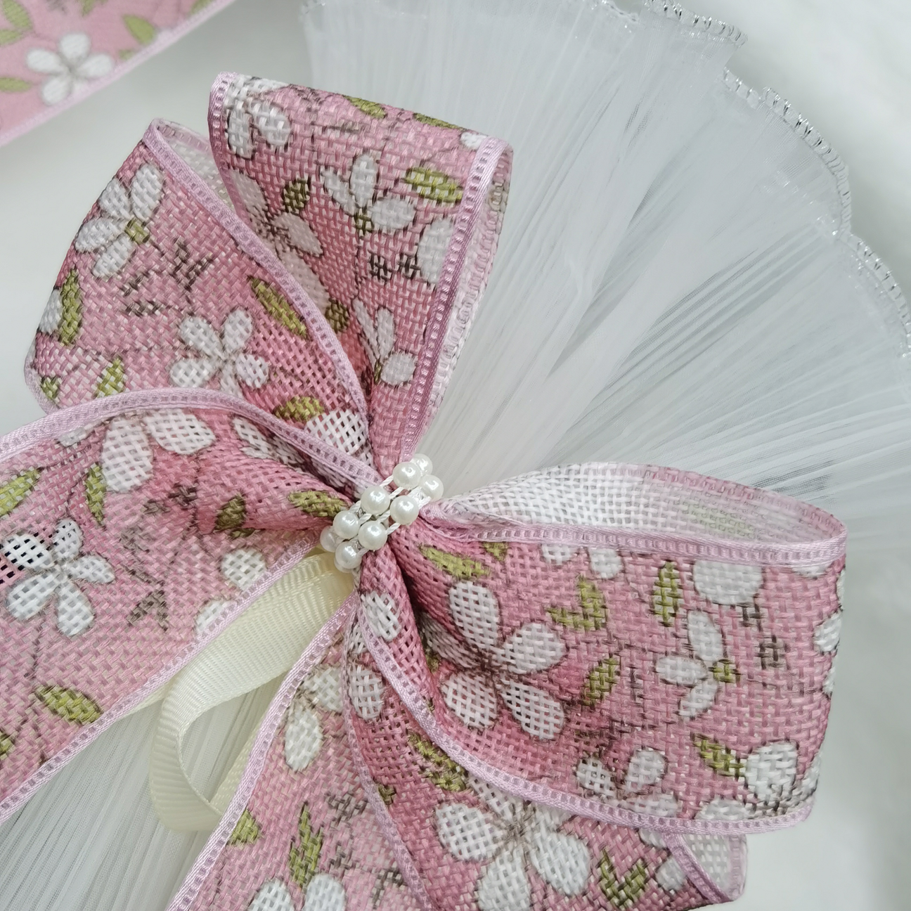Floral twist edge, DIY making, Christmas, toys, clothing, craft, festival, jewelry, stationery, cards, packaging, all kinds of factory products can be set with seer