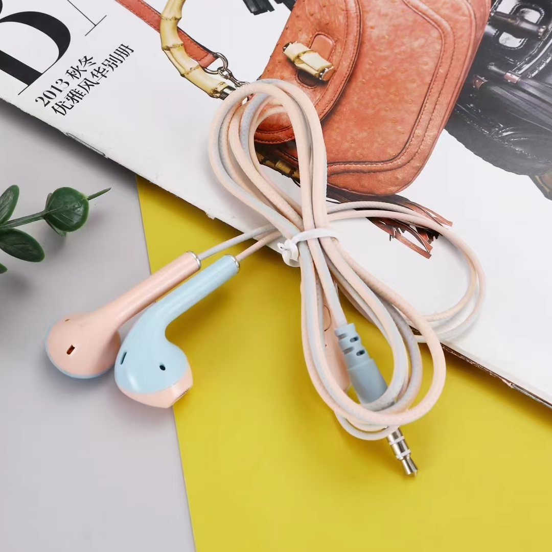 Guangdong Sogo headphones, dual-color mobile phone headphones, in-ear headsets, MP3 earbuds, wired headphones, small headphones, fashionable and creative products