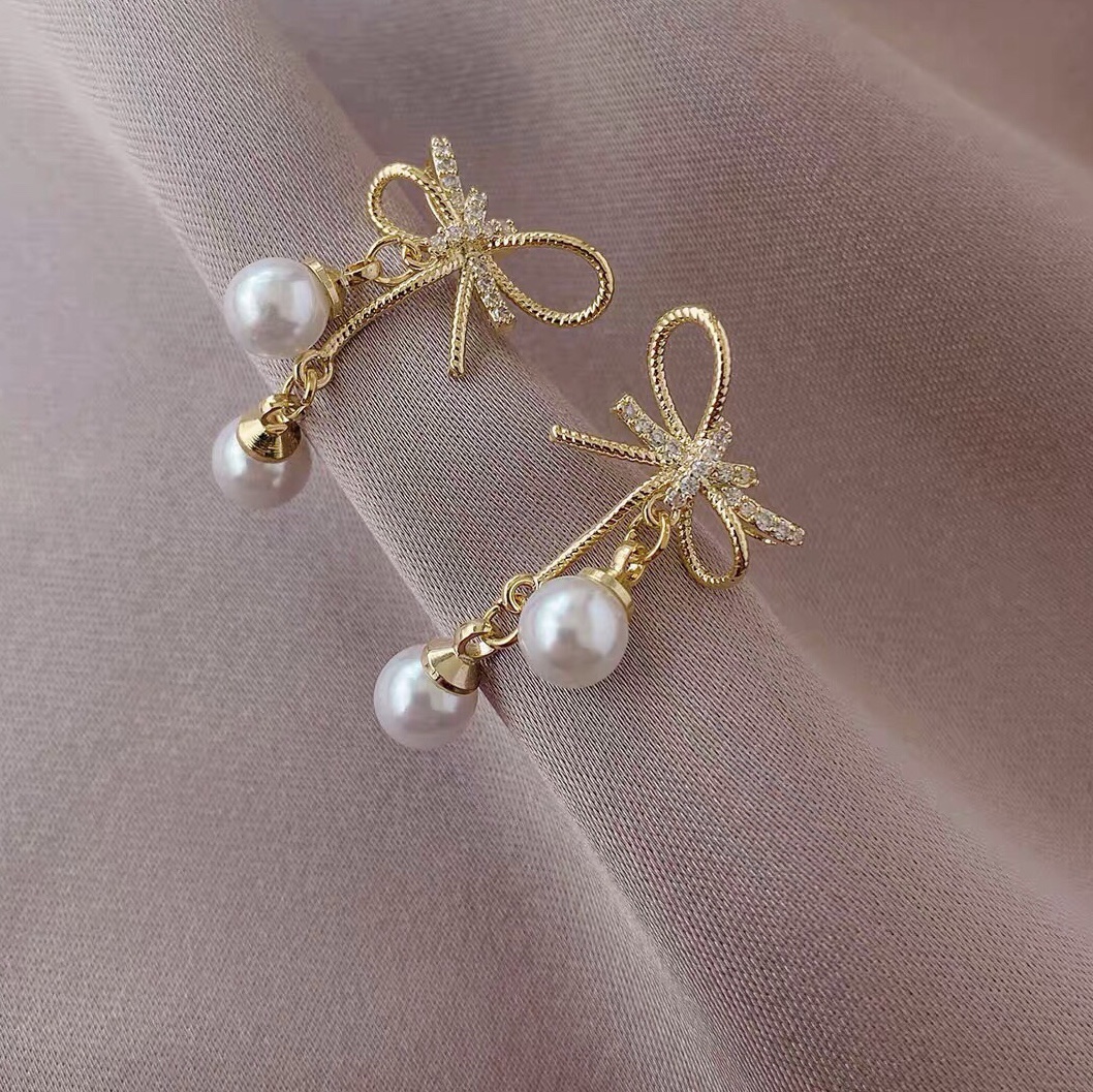 Retro temperament simple fashion national style small exquisite simple earrings