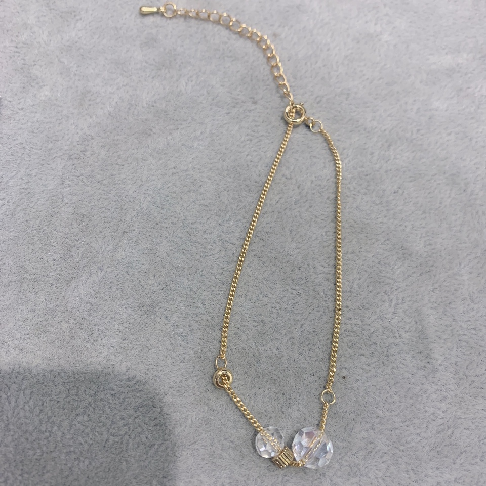 Elegant crystal bracelet