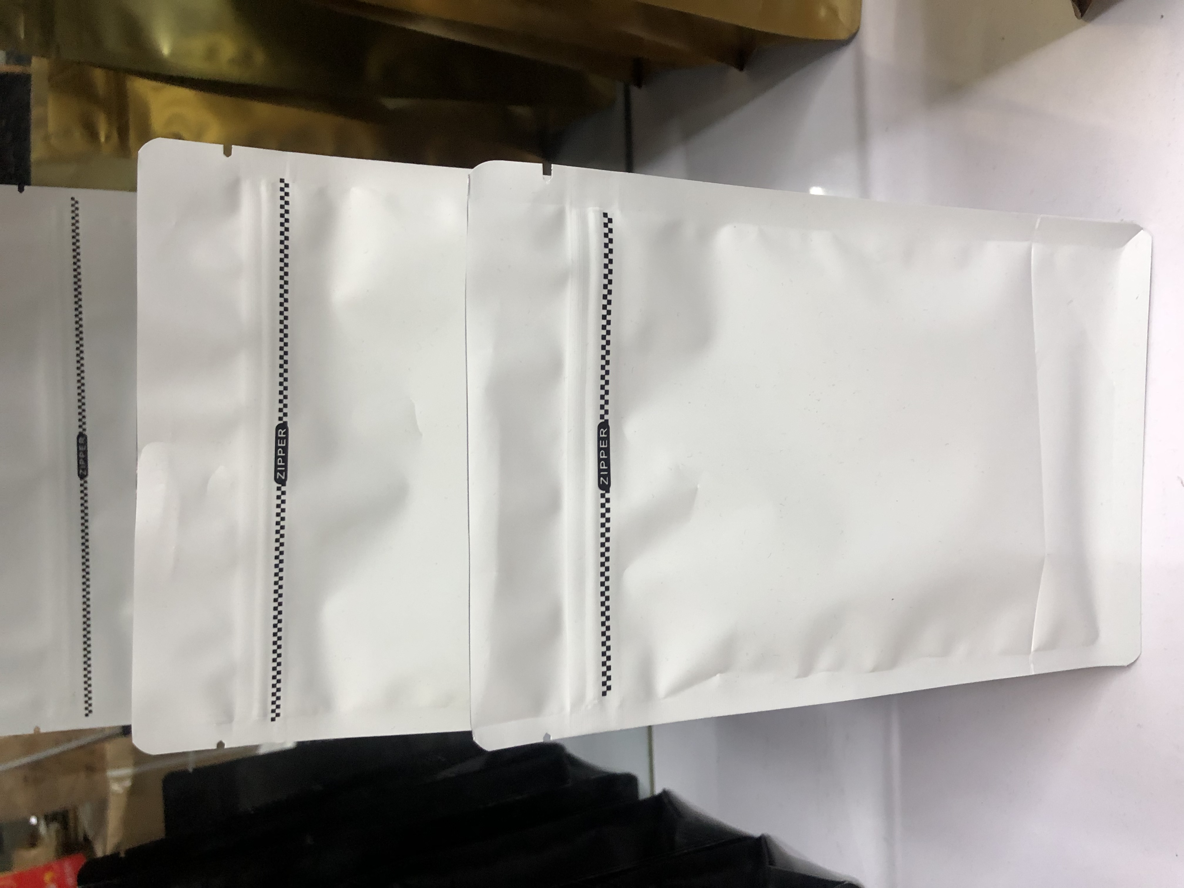 Coffee bag color aluminum foil bag octagonal sealing square zipper bag food bag medium size details Picture