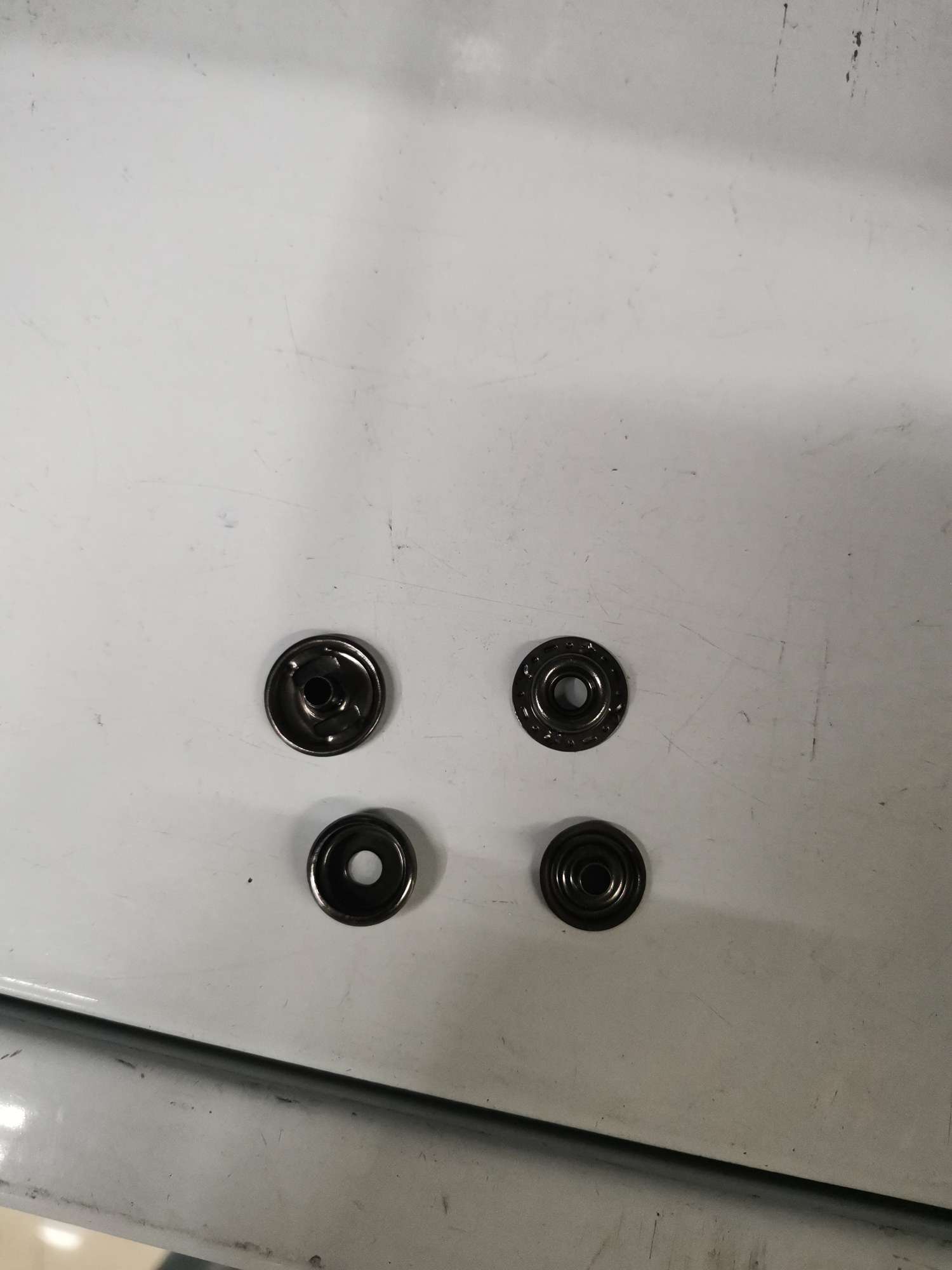 Metal four-piece fasteners, factory direct sales of various hardware accessories, plastic accessories, heart-pull fasteners, square fasteners, complete colors, wide variety, favorable prices. Welcome to customize with samples. Specification image