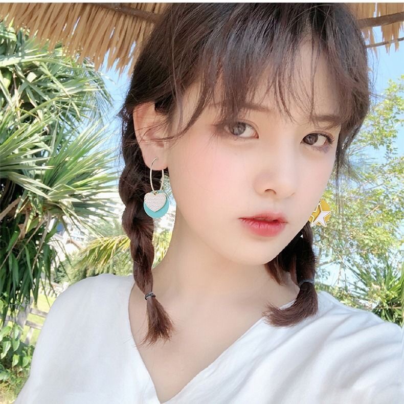 Stud earrings E89