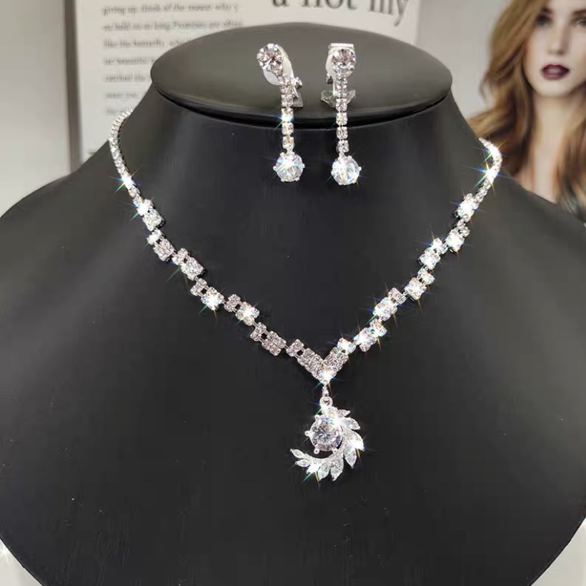Necklace 207