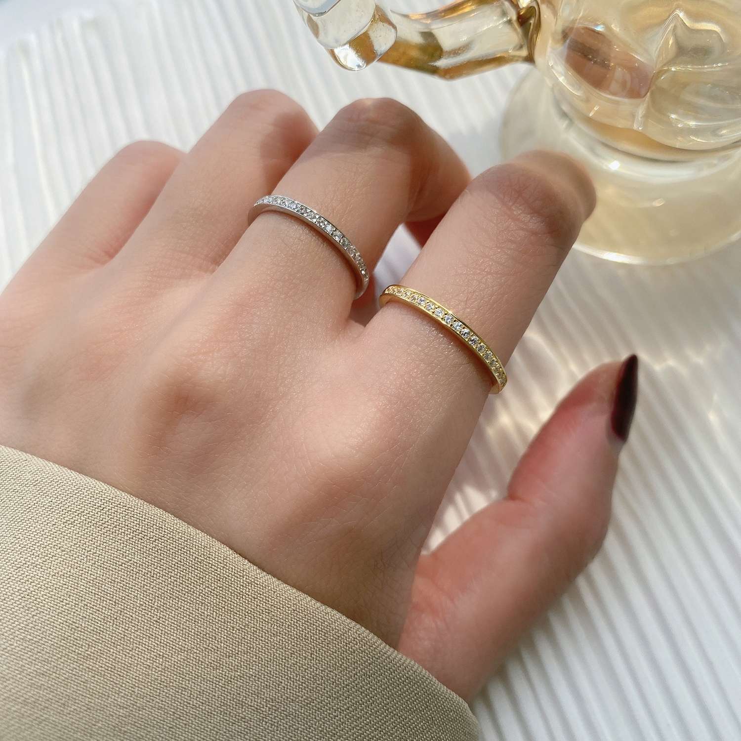 Full diamonds, high-end feel, open ring with fine sparkle, adjustable index finger ring, Internet celebrity upgrade, no diamonds falling off Application Scenario