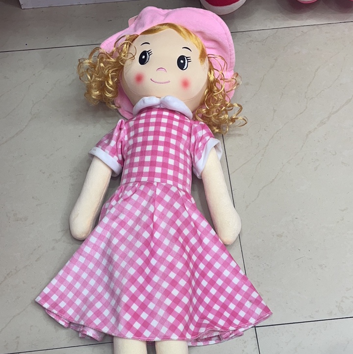 Plush toy figurines