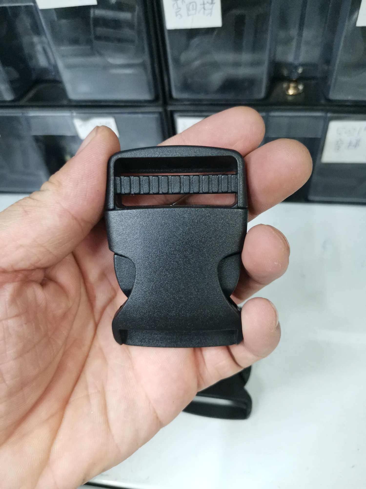 2021#2.5 Snap fasteners, factory direct sales of various hardware accessories, plastic accessories, pull heart fasteners, square fasteners, complete colors, wide variety, favorable prices. Welcome to customize with samples. pic 2